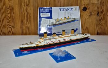 Mini bloc construction titanic 1878 pièce 68cm de long