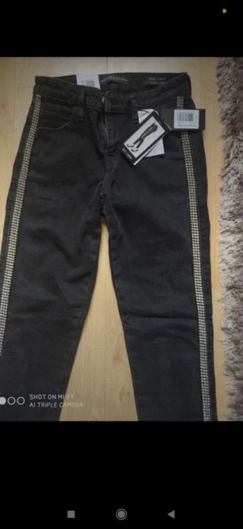 Pantalon jean sexy curve Guess size 24/34 brillant