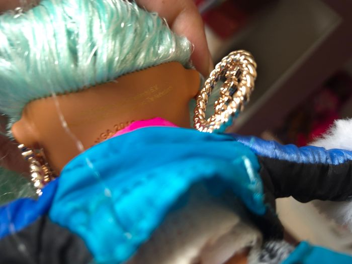 Jolie poupée L.O.L. Surprise ! O.M.G. Cosmic Nova (Série Winter Disco) - photo numéro 7