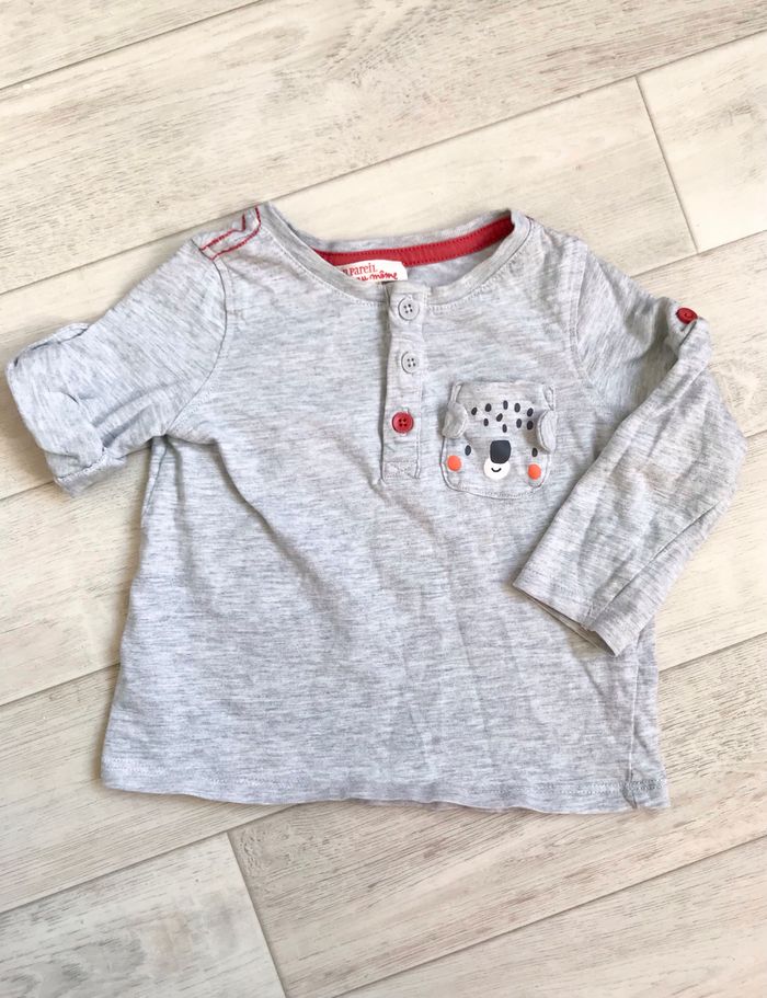 T-shirt gris 18 mois (DPAM)