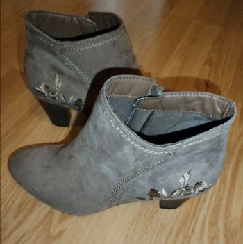 Bottines de couleur taupe femme