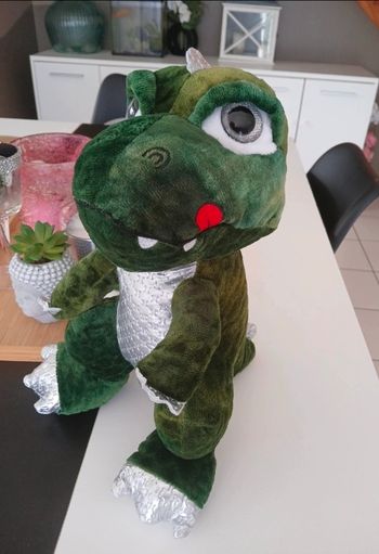 Peluche dinosaure 