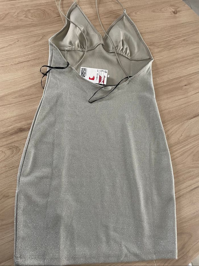 Robe neuve pailletée