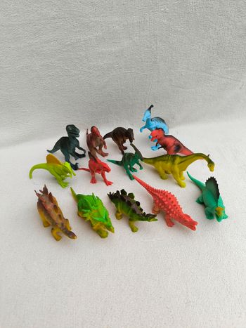 Lot 14 dinosaures