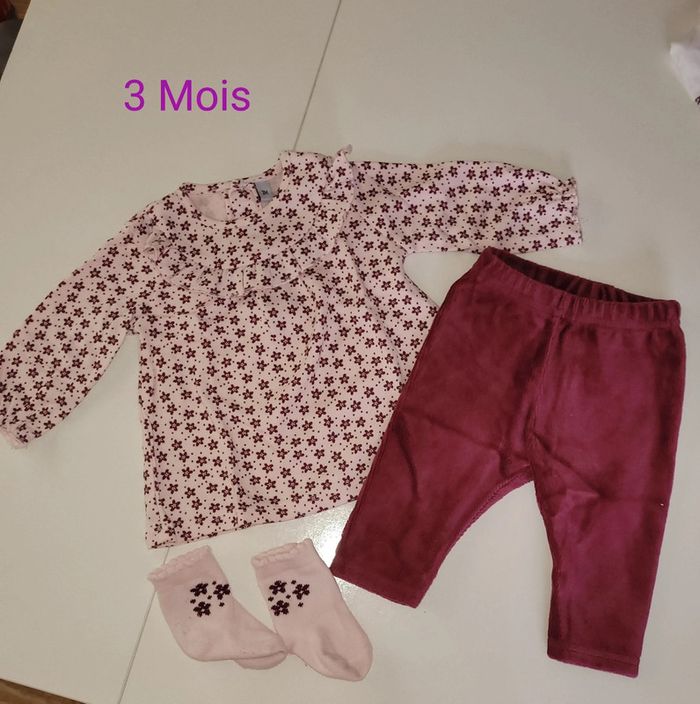 Ensemble leggins/t-shirt et chaussettes