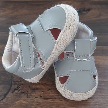 Sandales bébé garçons grises taille 3/6mois ou 15/16 P'tit Bisou