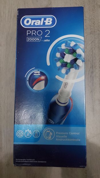 Brosse à Dents Électrique Oral B Pro 2.