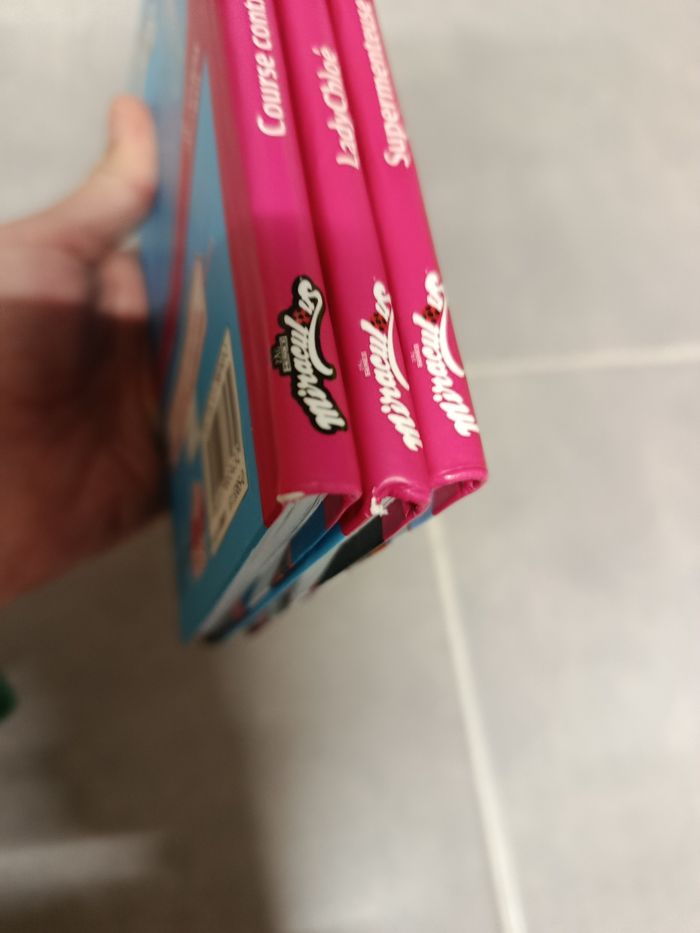 Lots livre miraculous - photo numéro 6
