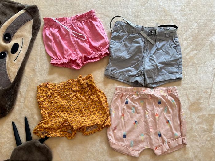 Lot 4 shorts fille 18 mois