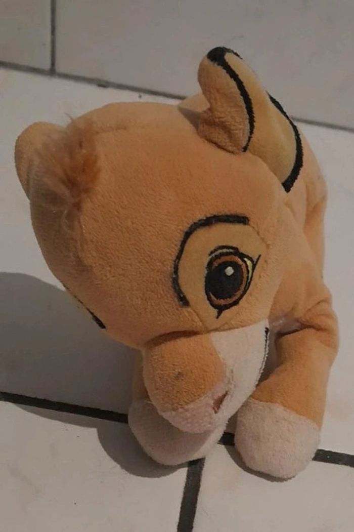 Peluche roi lion