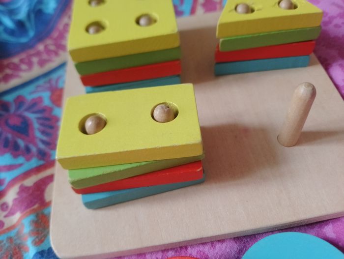 Formes à empiler et triée en bois - photo numéro 3