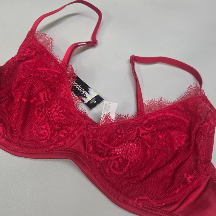 Soutien gorge sexy dentelle rouge - photo numéro 2