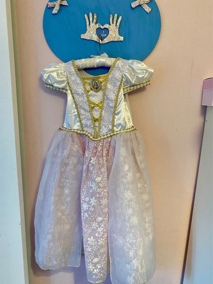 Robe Rayponse 6 ans Disneyland - photo numéro 3