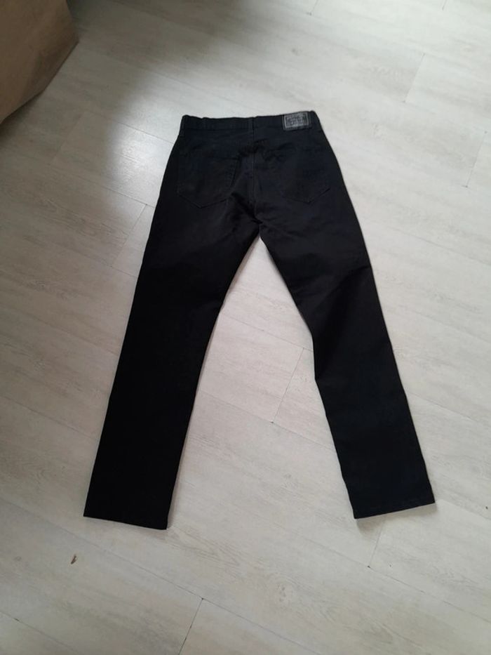 Jean levis signature gold  Athetic avec poche zip sur le coté 30 ×32 - photo numéro 3