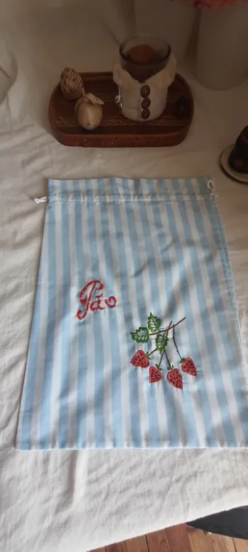 Sac à pain en tissus brodé