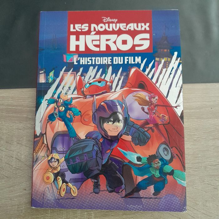 livre Disney Les nouveaux héros - L'histoire du film
