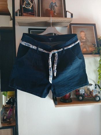 Short kiabi  taille haute 42