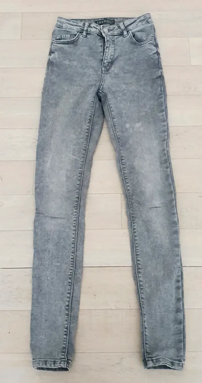 Jean gris délavé 34