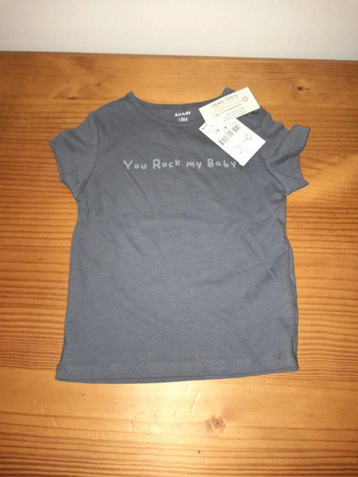 tee shirt Kiabi neuf 18mois