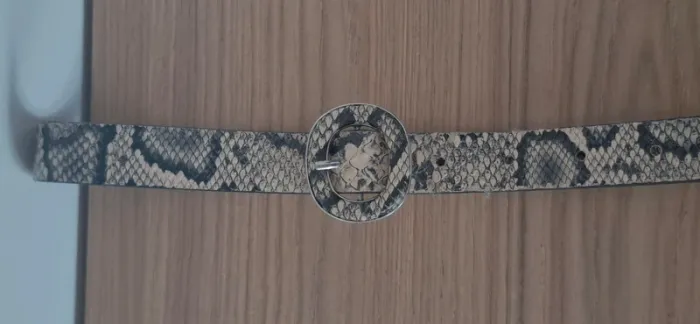 Ceinture effet python beige – LA tendance incontournable - Très bon état 🌟
