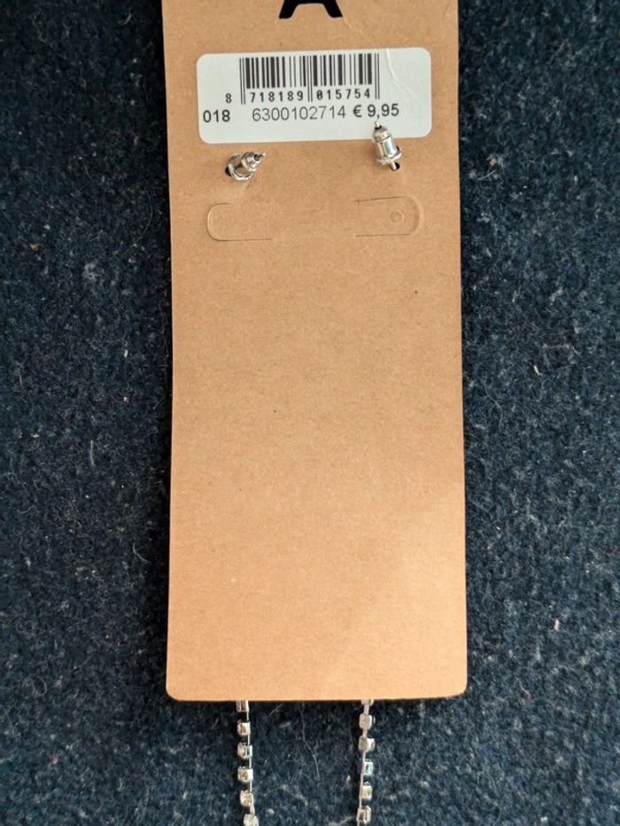 Boucles d'oreilles a strass - photo numéro 3