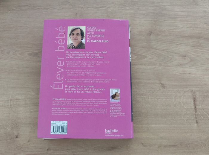 Livre "Élever bébé" - photo numéro 7
