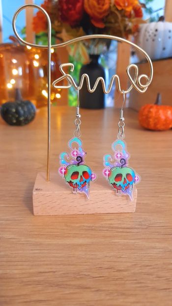 Boucles d'oreilles pomme empoisonnée