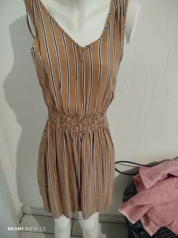 #kytieMfemme. Robe sans manche taille M