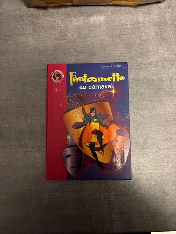 Livre la bibliothèque, Rose Fantômette au carnaval