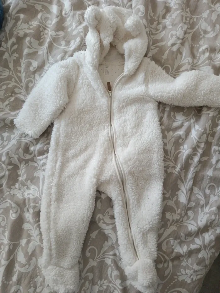 Combinaison peluche nounours blanche 74cm H&M