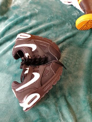 Air max noir et blanc ni très bonne état