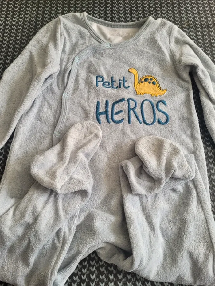Pyjama 92 cm bon etat - photo numéro 3