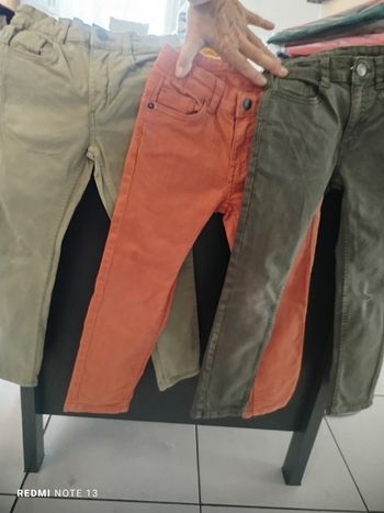 #kytie6ansgarcon. 3 pantalons taille 6 ans