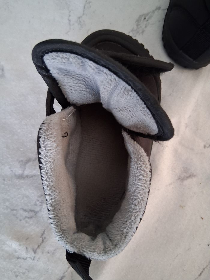 Chaussons garçon pointure 20 - photo numéro 3