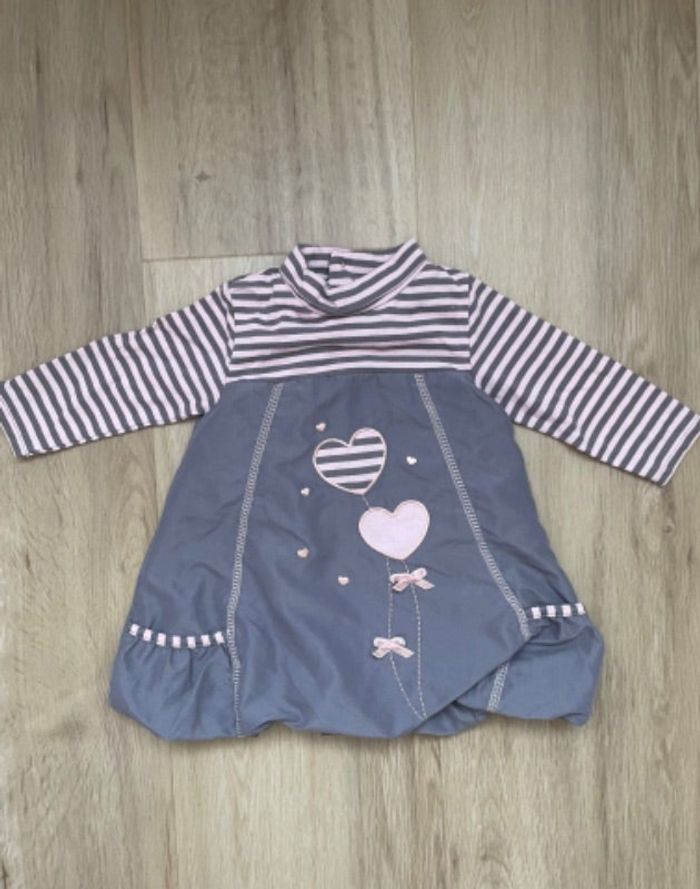 Robe 6 mois neuve