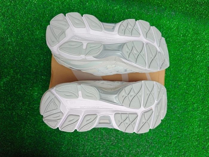 Asics Gel NYC Taille 43.5 - photo numéro 6