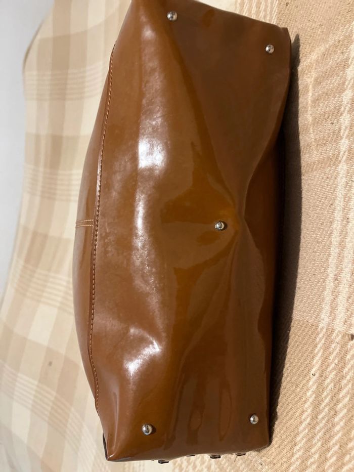 Magnifique sac à main laqué marron pour 2 euros seulement - photo numéro 5