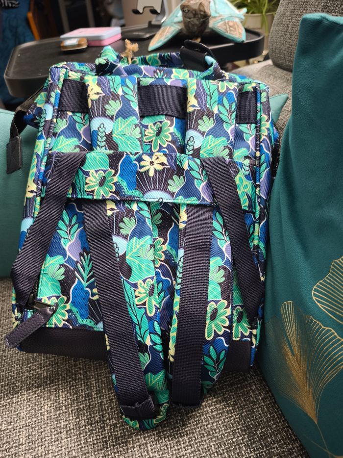 Sac cabaïa neuf avec étiquette taille small  collection 10 ans - photo numéro 7