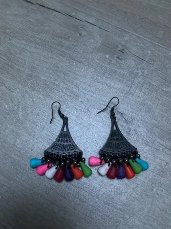 Boucles d’oreilles colorées