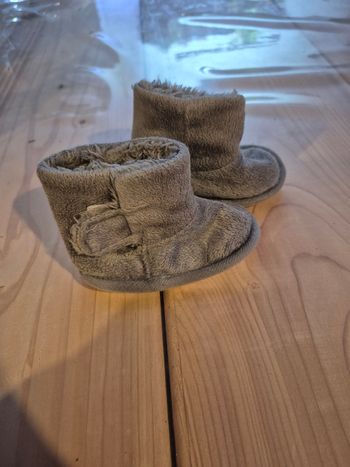 Chaussons bébé taille unique 