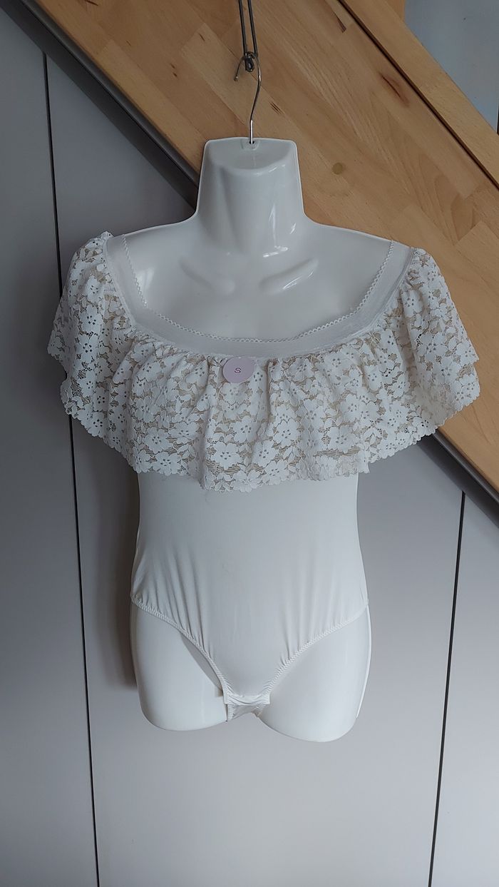Body avec dentelle
