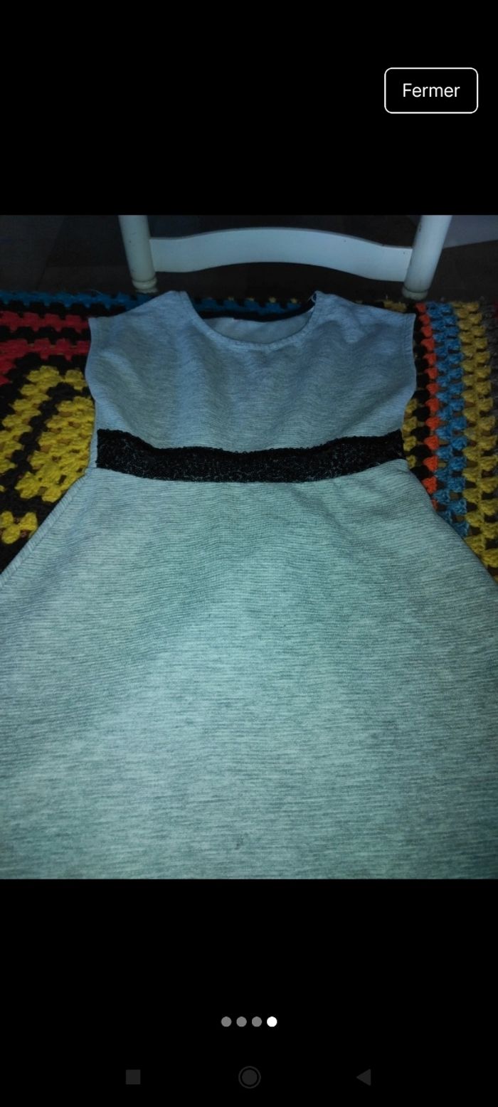 Très belle robe fille e6