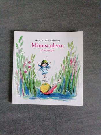 Livre minusculette et la magie