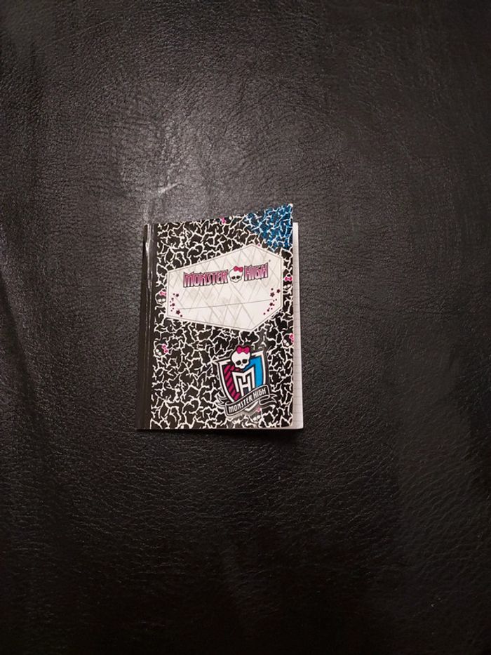 Lot de 8 articles Monster High fille - photo numéro 11