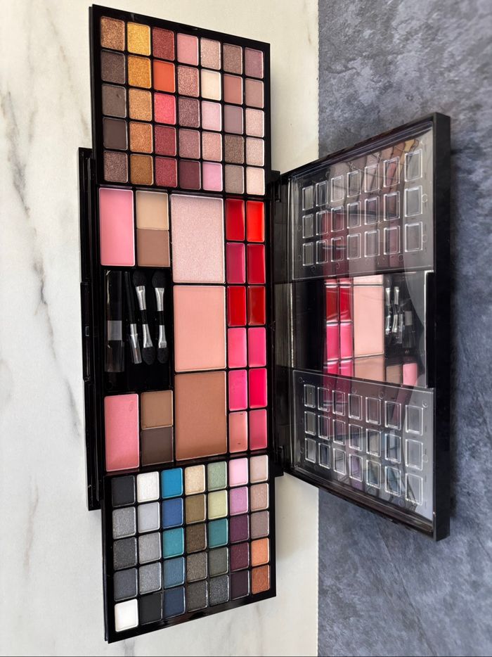 Palette de beauté parisax 🫶🏼