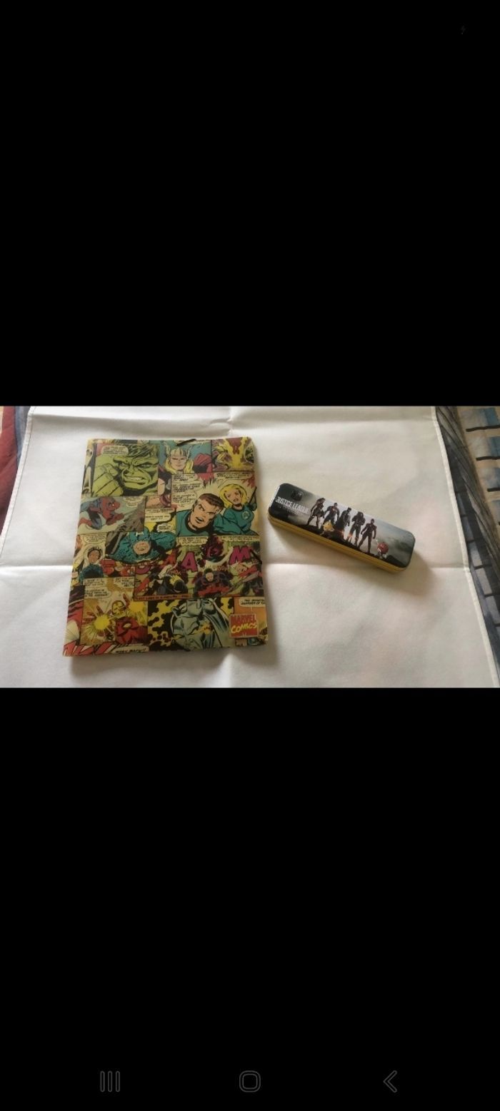 Plumier et pochette marvel