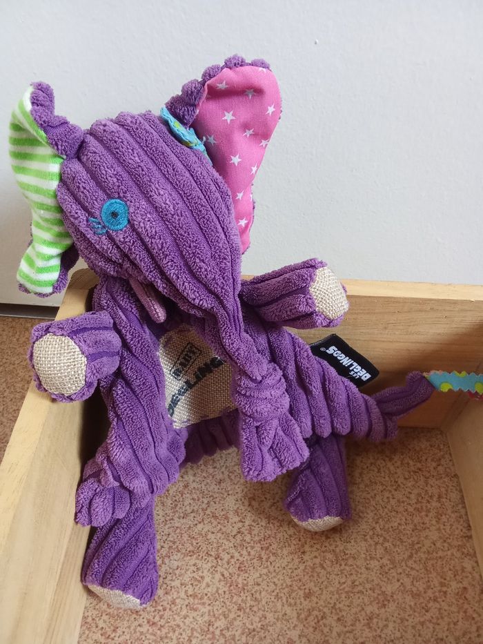 Doudou éléphant violet, baby deglingos , oreilles rose, vert, yeux bleu - photo numéro 5