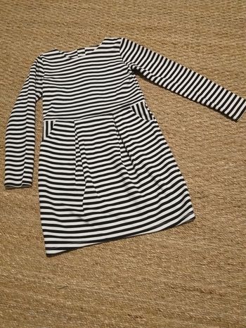 Robe rayée noire et blanche HM 8 ans