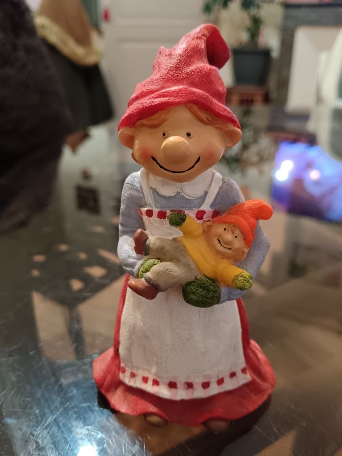 Figurine lutin gnome Maman et son bébé - photo numéro 1