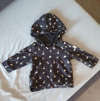 T-shirt manches longues à capuche
